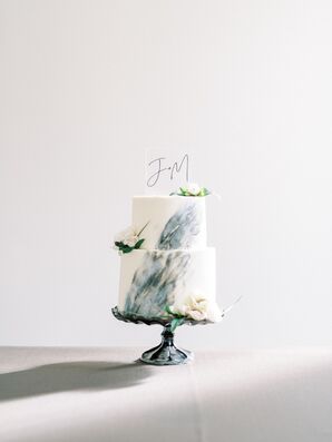 A Simple, Two-Tiered Wedding Cake