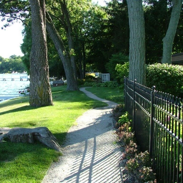 Picture of Lake Geneva Shore Path