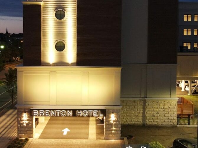 Picture of The Brenton Hotel