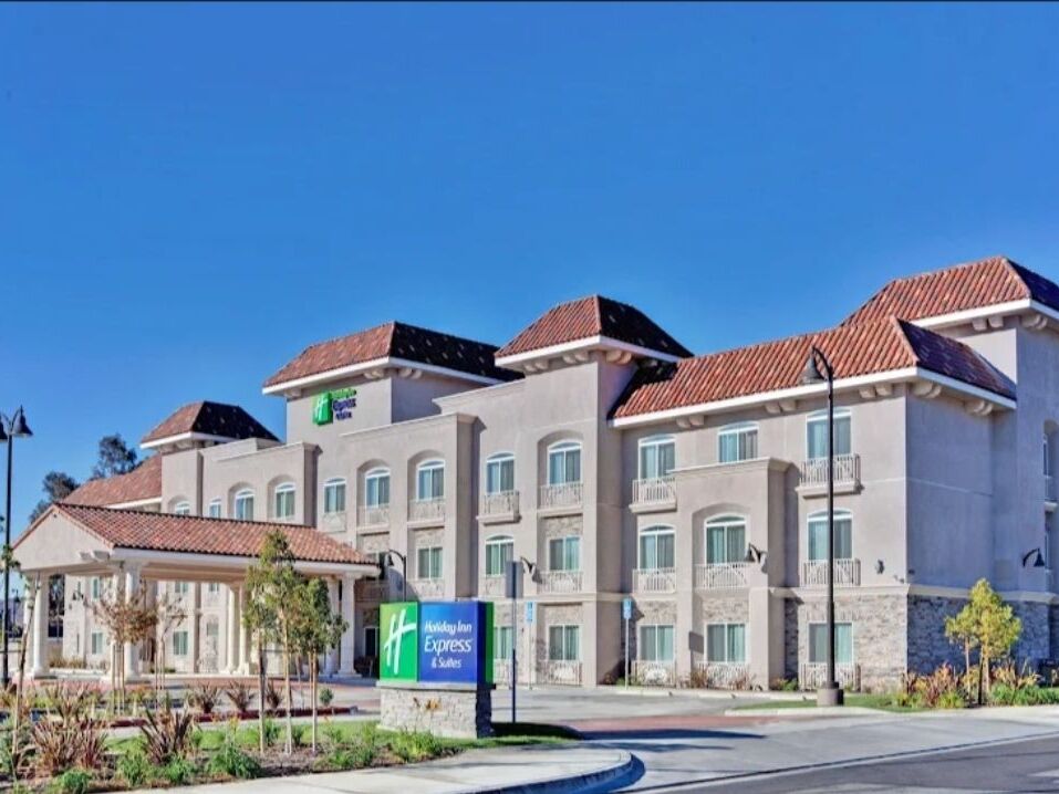 Picture of Holiday Inn express and Suites