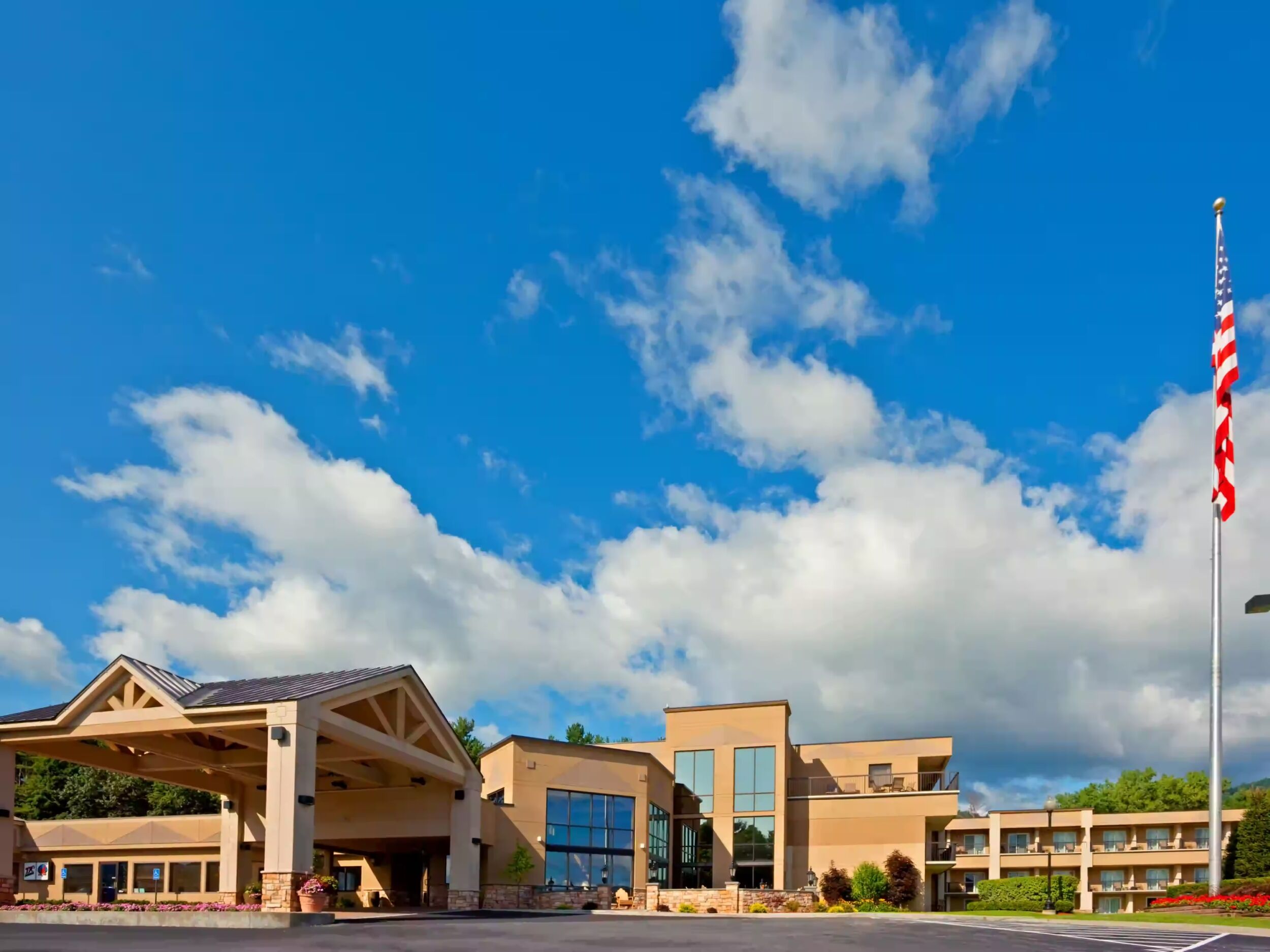 Picture of Holiday Inn Resort Lake George - Adirondack Area, an IHG Hotel