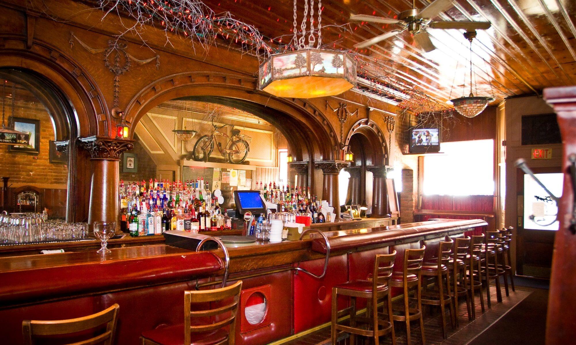 Picture of Henry's Restaurant