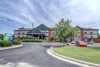 Picture of Holiday Inn Express Hotel & Suites Wallace-Hwy 41