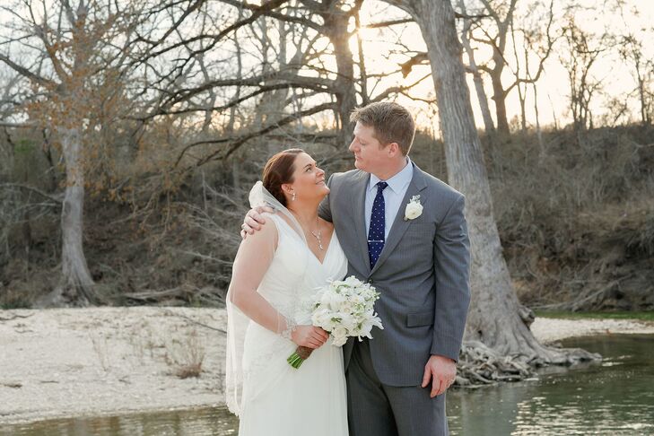 Hailey Voelker (31 and a health-care analyst) and Tyler Robinson (35 and a petroleum engineer) decided that the most important thing at their wedding 