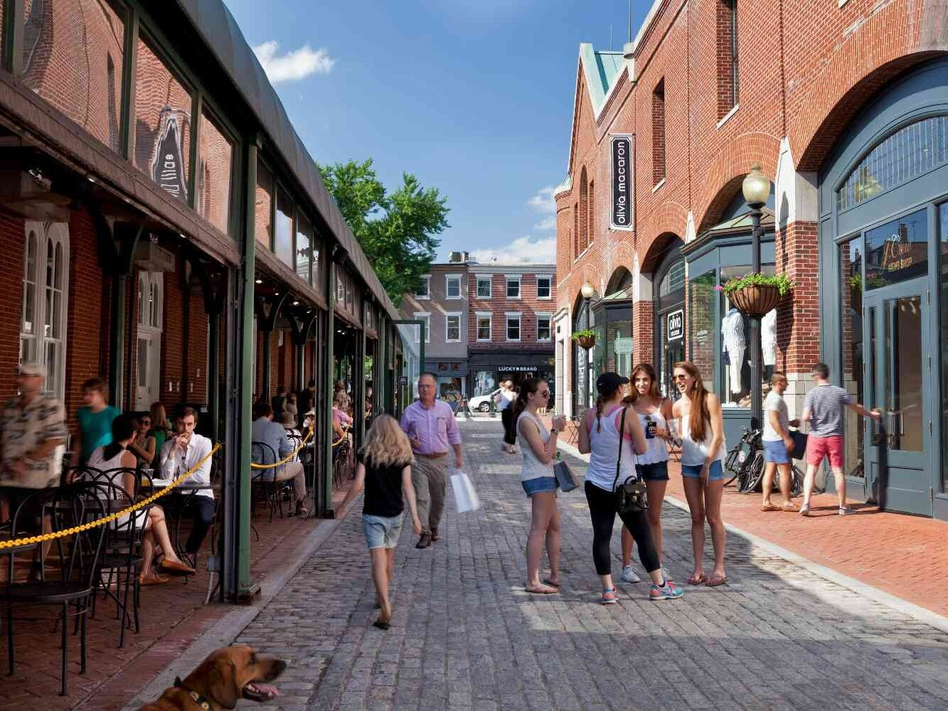 Picture of M Street Shopping in Georgetown