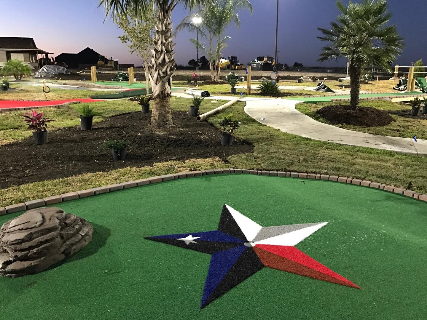 Picture of Longview Greens Miniature Golfing