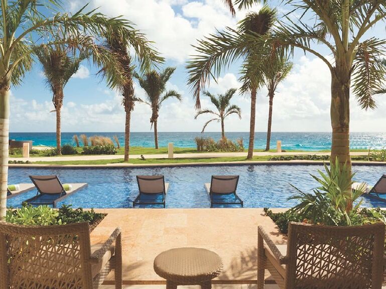 Picture of Swim Up: $236 per night, per person
