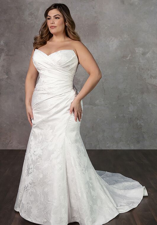 Essense of Australia D4300+ Fit-and-Flare Wedding Dress - 5