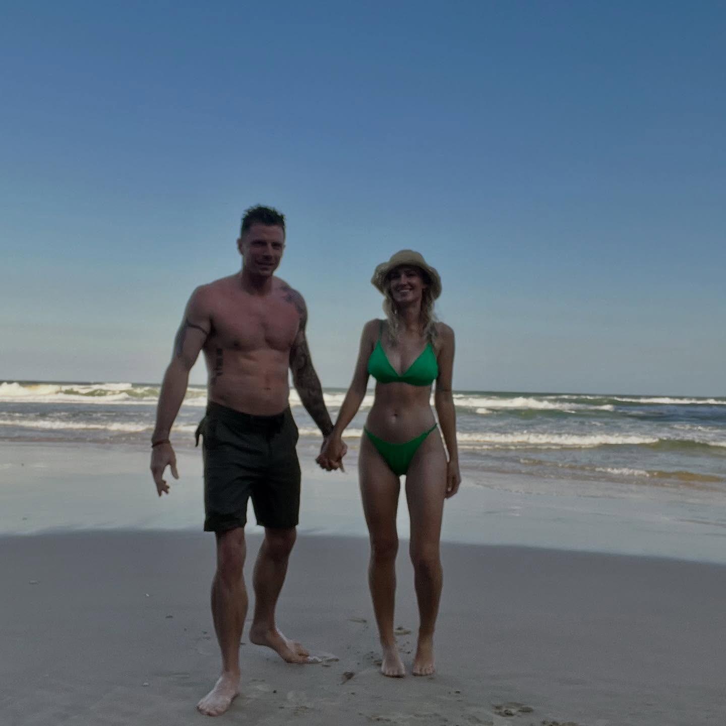 Patrick comes back to Australia to stay for a while to see if this is the real thing after chatting for 3 months