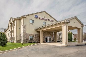 Picture of Comfort Suites Lake Geneva East