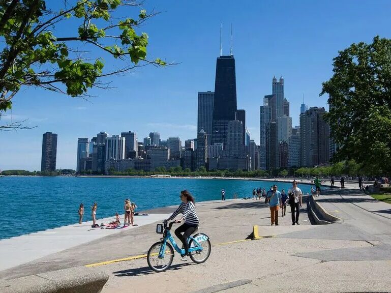 Picture of Bike or walk along the lakefront