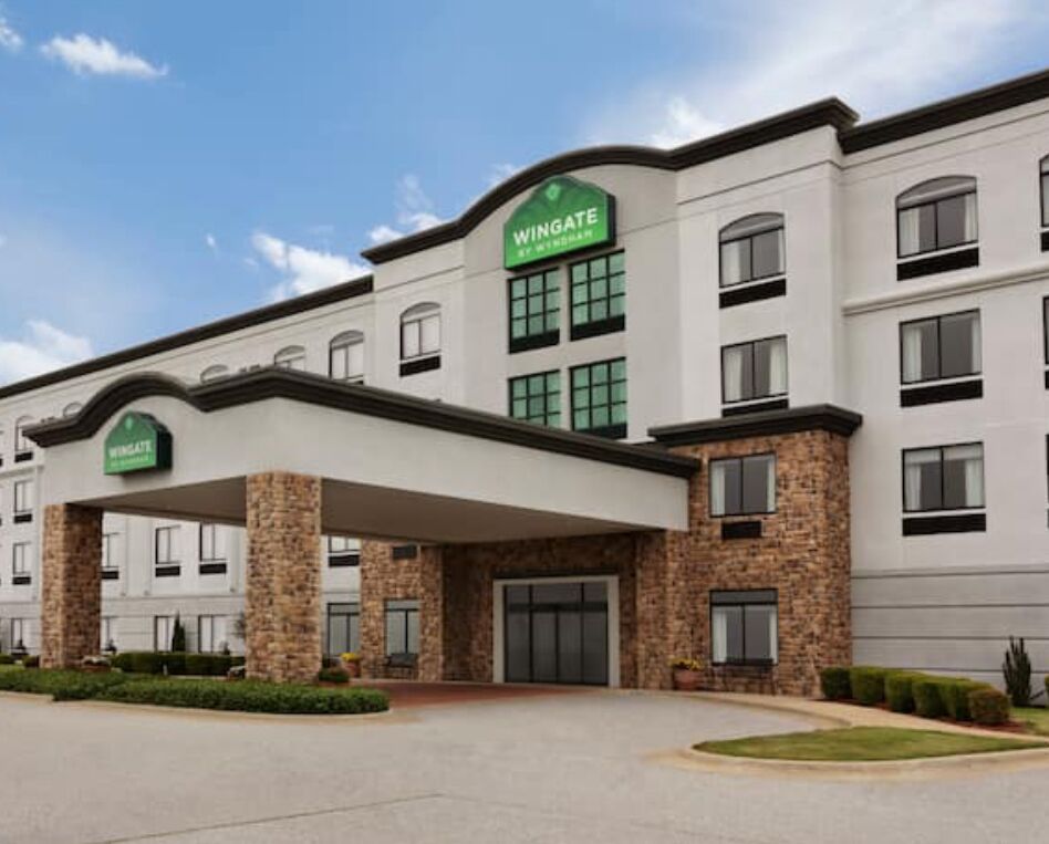 Picture of Wingate By Wyndam Bentonville Airport