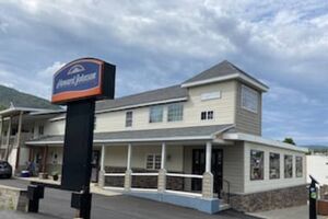 Picture of Howard Johnson by Wyndham Lake George