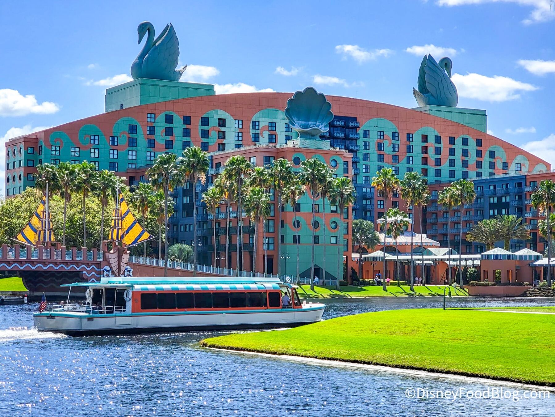 Picture of Walt Disney World Swan