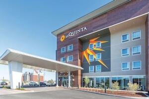 Picture of La Quinta Inn & Suites by Wyndham Terre Haute