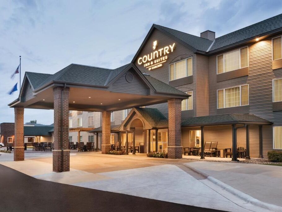 Picture of Country Inn & Suites by Radisson, Mankato Hotel and Conference Center, MN