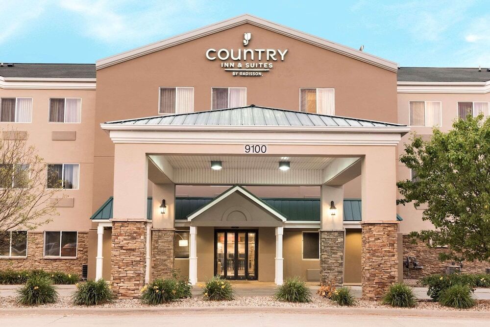 Picture of Country Inn & Suites by Radisson, Cedar Rapids Airport, IA