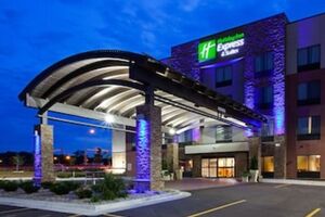 Picture of Holiday Inn Express & Suites Rochester – Mayo Clinic Area an IHG Hotel