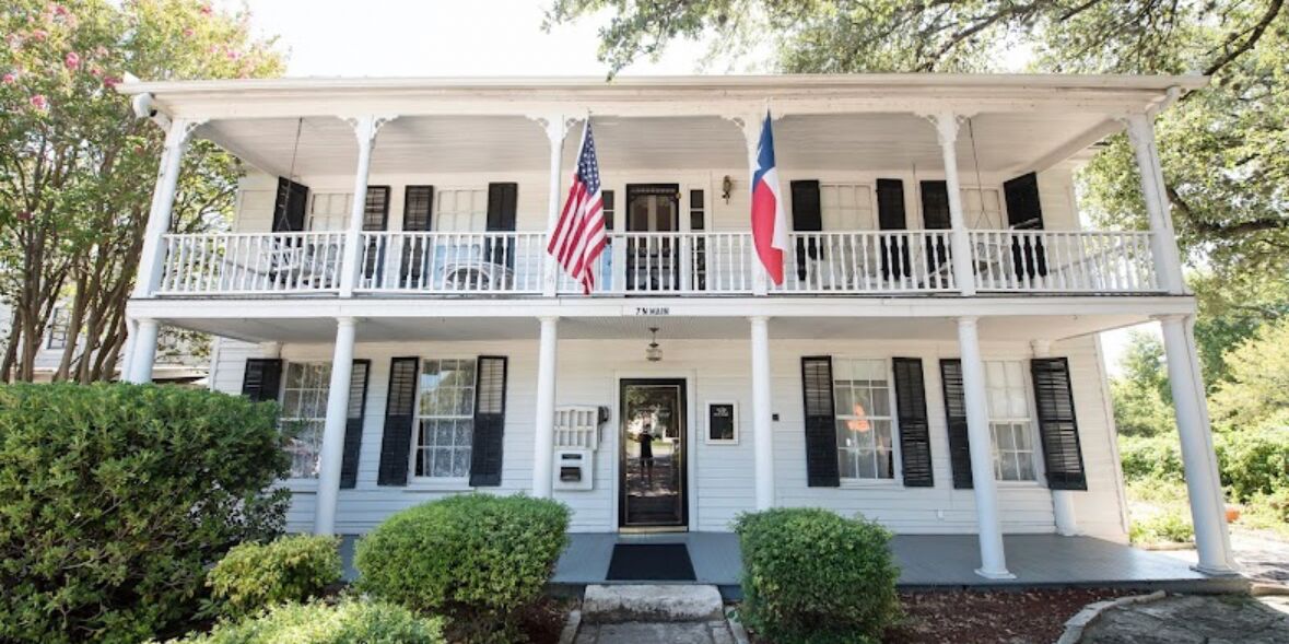 Picture of The Salado Inn