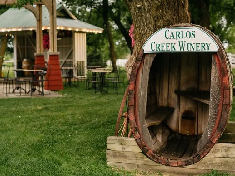 Picture of Carlos Creek Winery