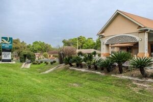 Picture of Quality Inn near Manatee Springs State Park