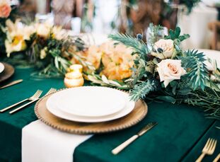 Megan and Stephen loved the idea of everyone they’re closest with spending a weekend together celebrating. So they settled on a wedding in the small t