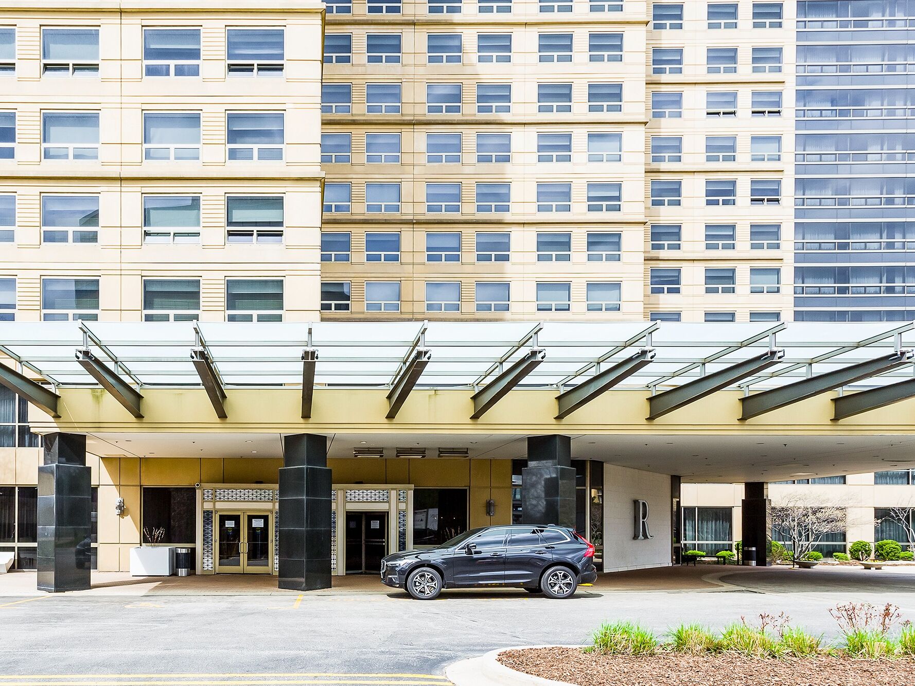 Picture of Renaissance Chicago O'Hare Suites Hotel