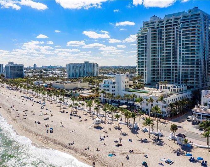 Picture of Las Olas Beach 