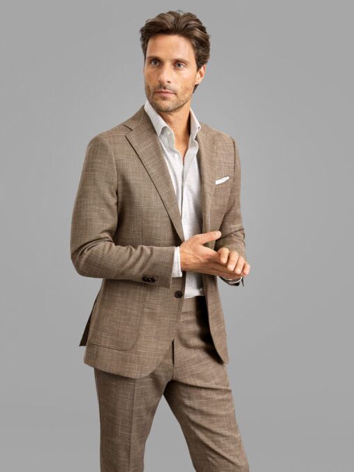 Textured suit, mixed textures suit trends 2023. 