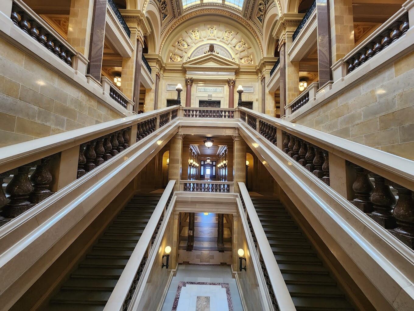 Picture of Wisconsin State Capitol