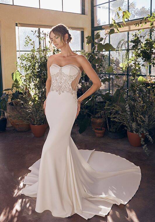 Casablanca Bridal Style 2530 Roman Fit-and-Flare Wedding Dress - 6