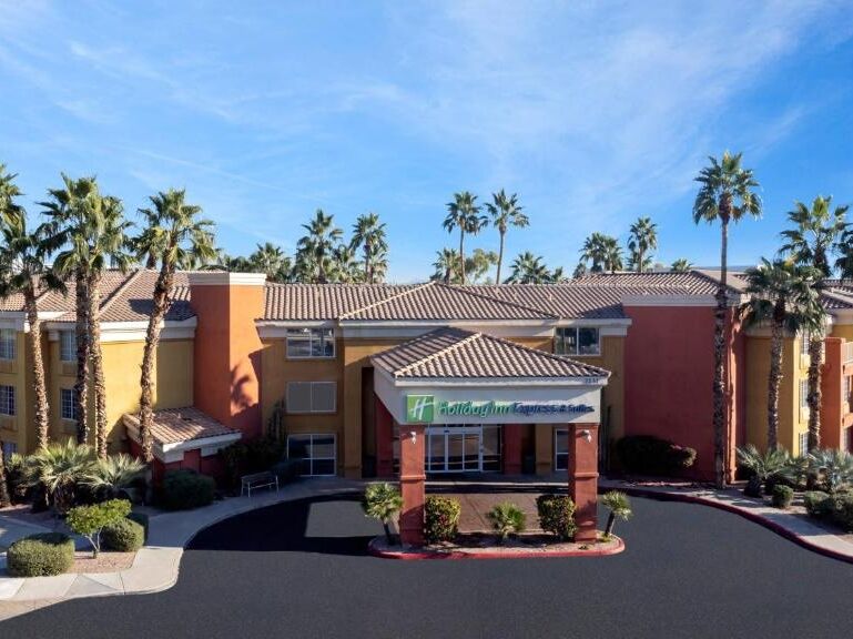 Picture of Holiday Inn Express & Suites Scottsdale - Old Town, an IHG Hotel