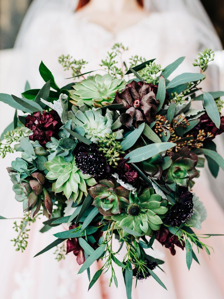 A gothic Succulent Bouquet for your moody wedding