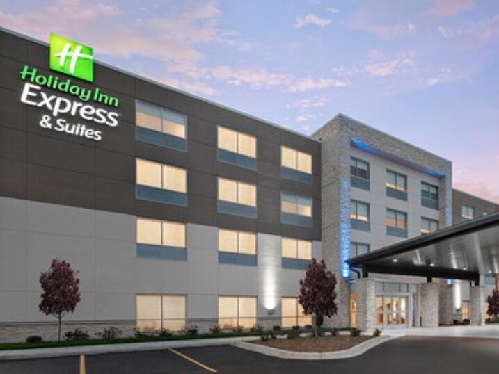 Picture of Holiday Inn Express & Suites Elkhorn - Lake Geneva Area, an IHG Hotel
