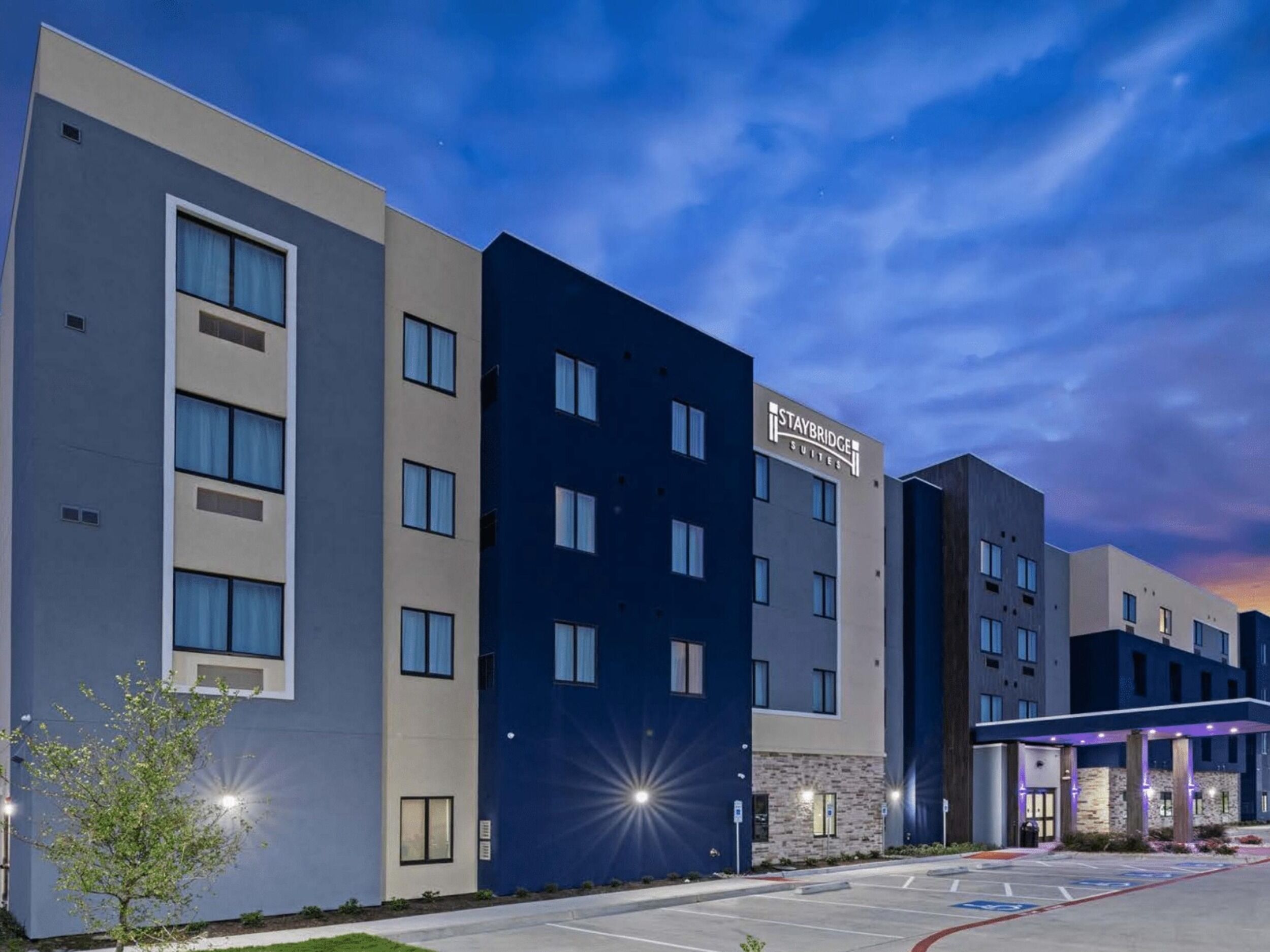 Picture of Staybridge Suites Waco South - Woodway, an IHG Hotel