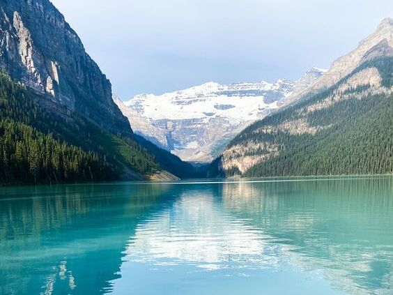 Picture of Lake Louise