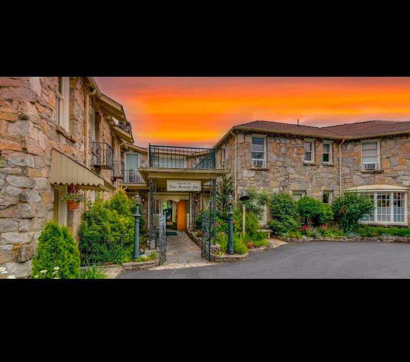 Picture of Echo Mountain Inn 