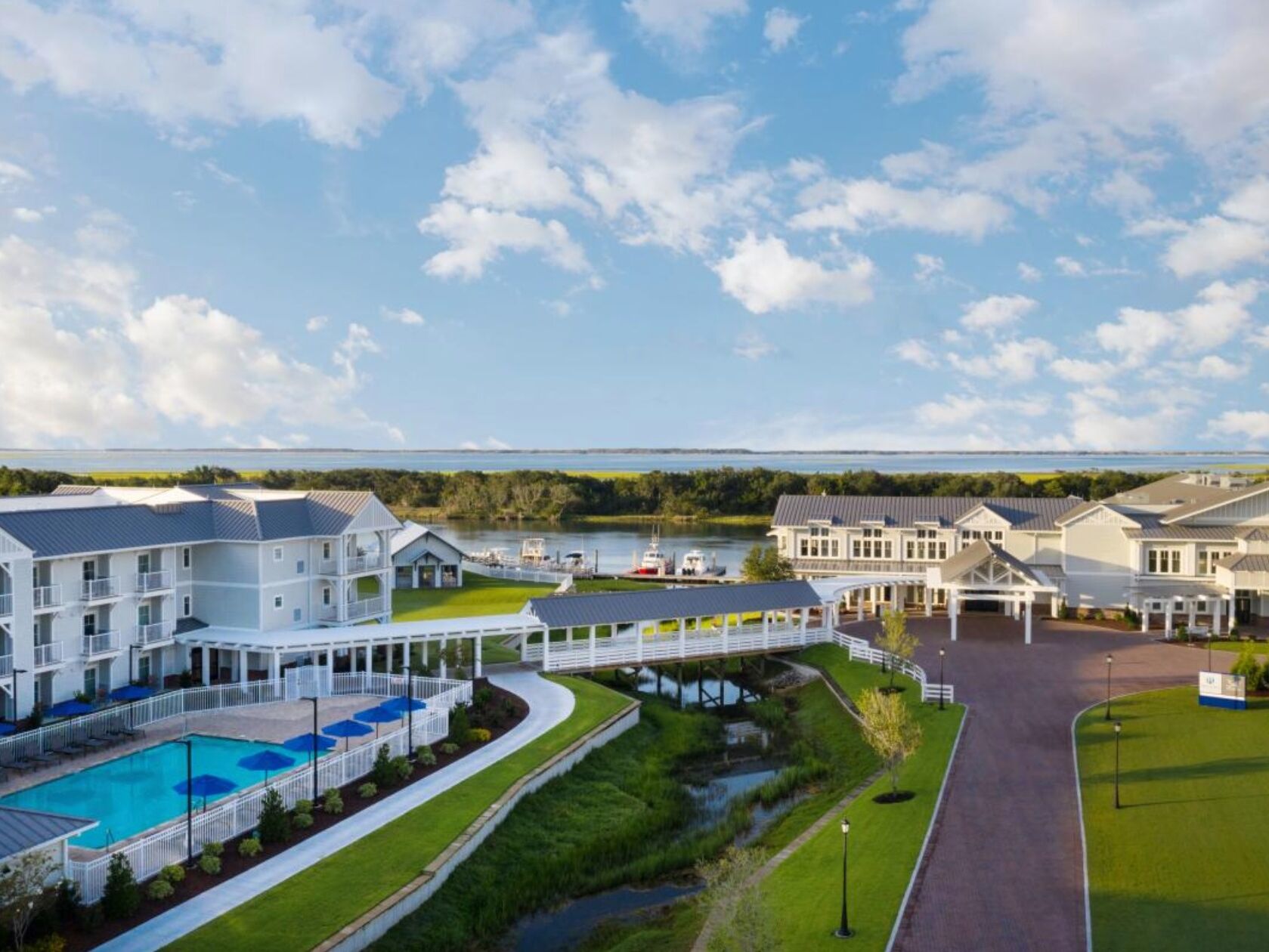 Picture of Beaufort       Hotel