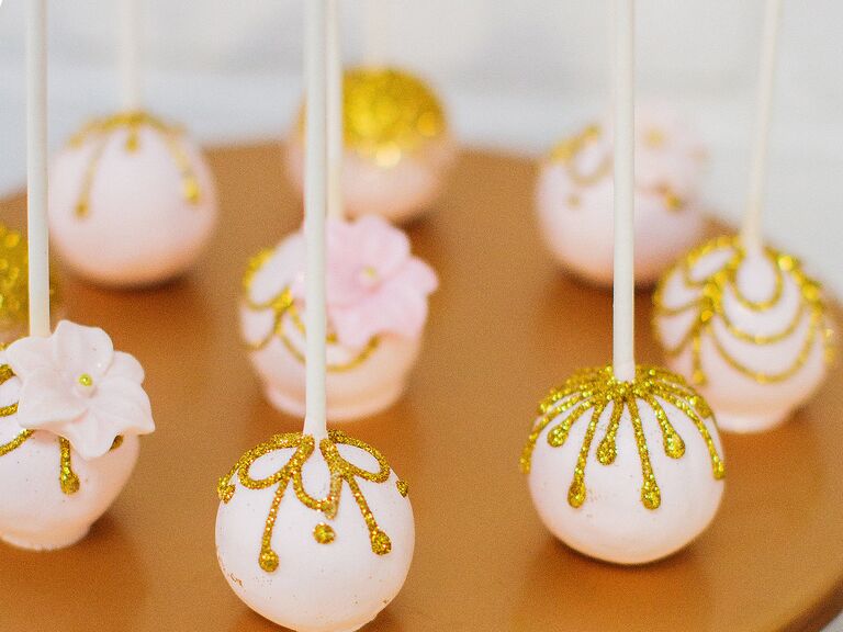 Cake pop wedding favors from New York Cake Pops