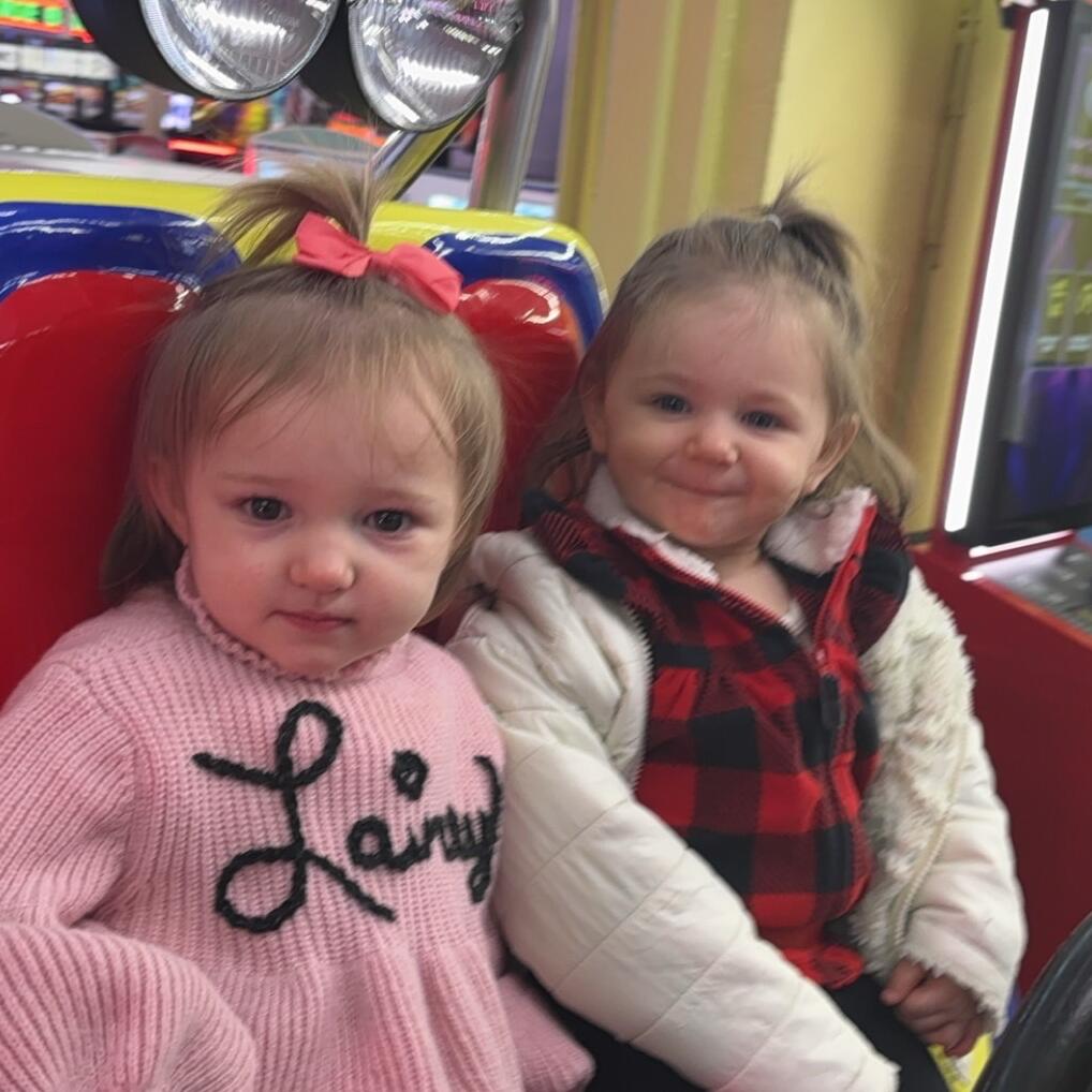 Kylee And Lainey 