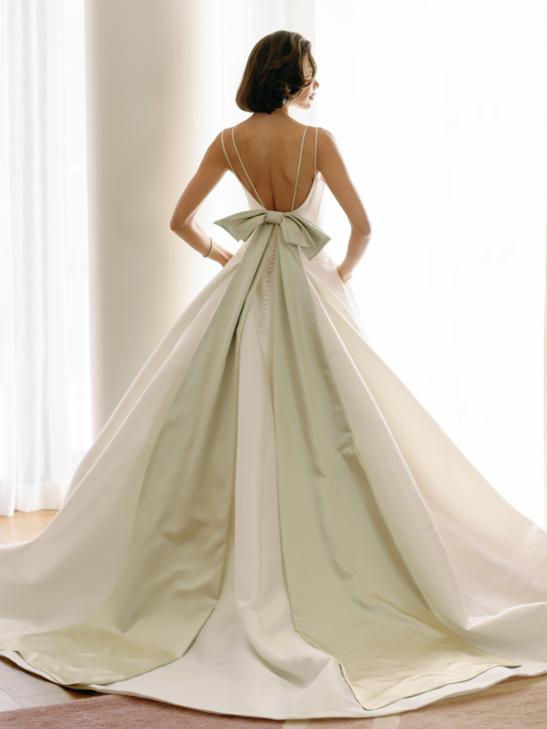 Get the Perfect Look for Your Big Day with a Stunning Wedding Dress