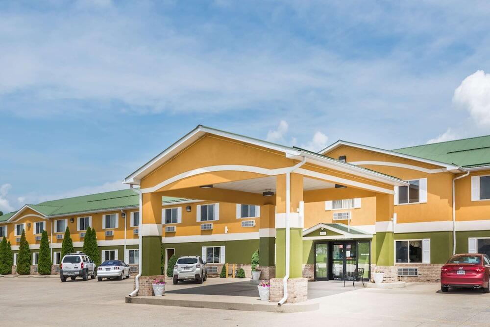 Picture of Super 8 by Wyndham Bedford