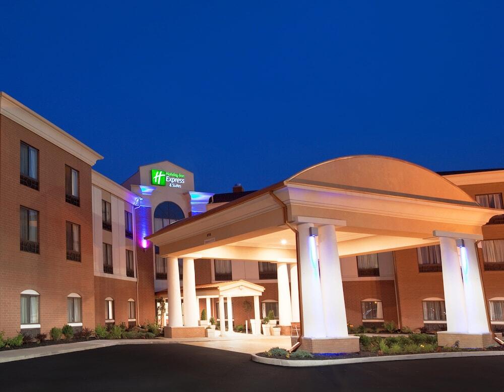 Picture of Holiday Inn Express & Suites Akron Regional Airport Area by IHG