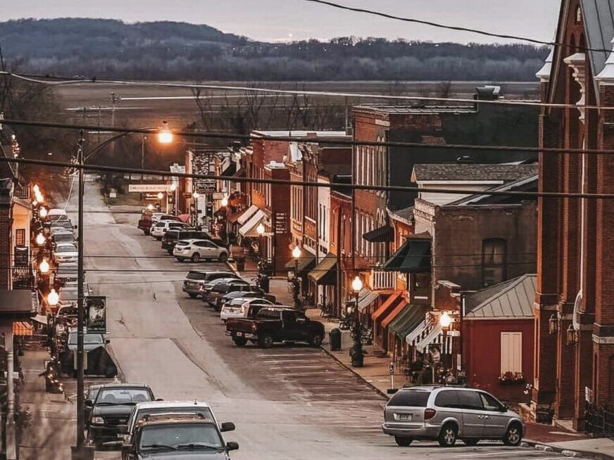 Picture of Explore the town of Weston, Missouri