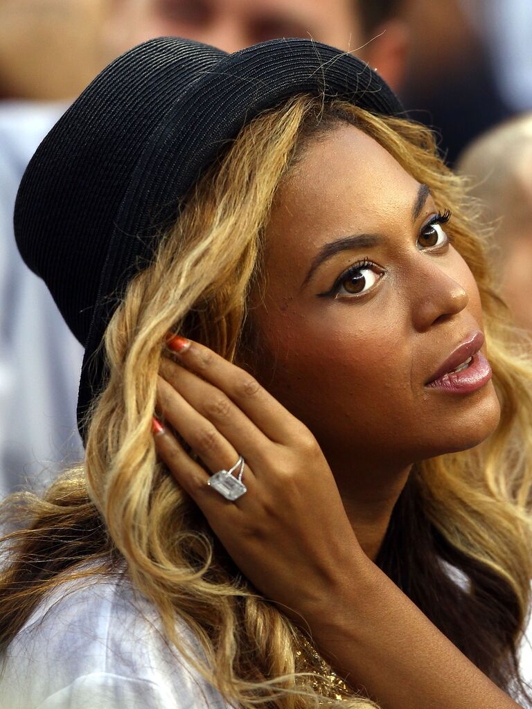 Beyonce's engagement ring, most expensive celebrity rings. 
