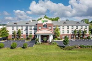 Picture of Holiday Inn Express Hotel & Suites Tullahoma an IHG Hotel