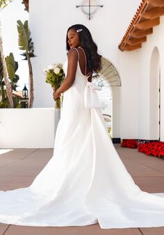 Essense of Australia D3404 Fit-and-Flare Wedding Dress