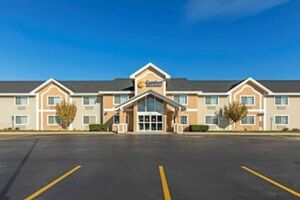Picture of Comfort Inn & Suites Jackson West Bend