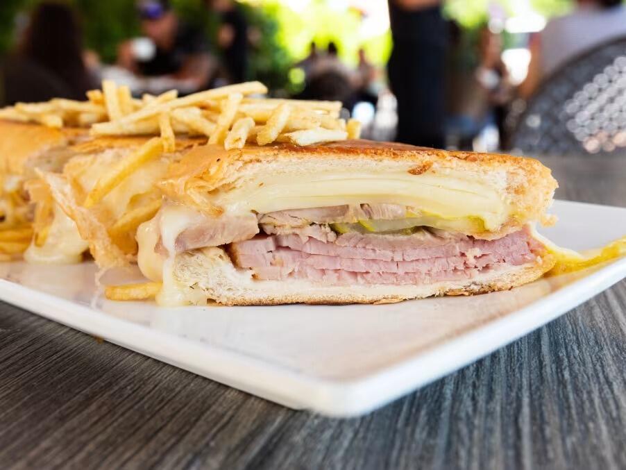Picture of Islas Canarias Cafe, Restaurant & Bakery