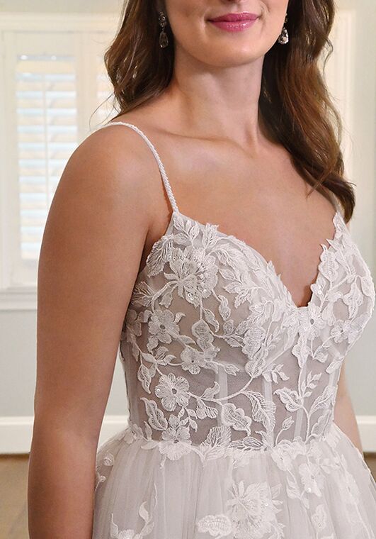 Essense of Australia D3344 Ball Gown Wedding Dress - 7
